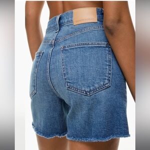 Artizia Yoko Hi Mid-Thigh Denim Short